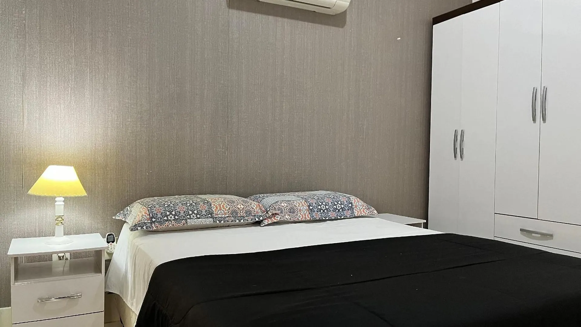 Apartment B163 - Apartamento Em Bombas Para 05 Pessoas Bombinhas