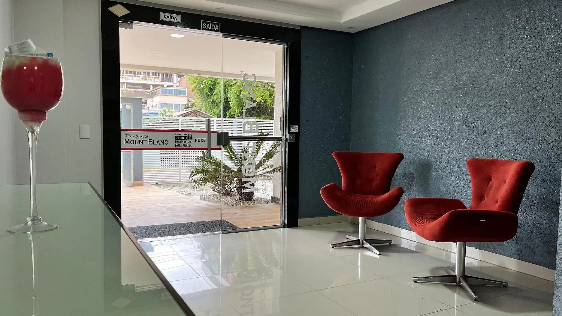B163 - Apartamento Em Bombas Para 05 Pessoas Bombinhas Apartment
