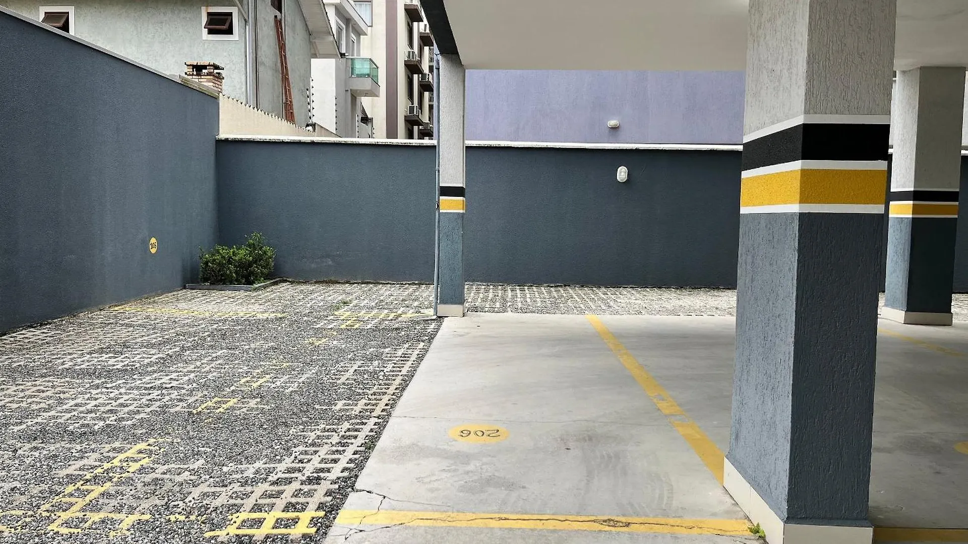 B163 - Apartamento Em Bombas Para 05 Pessoas Bombinhas Brazil
