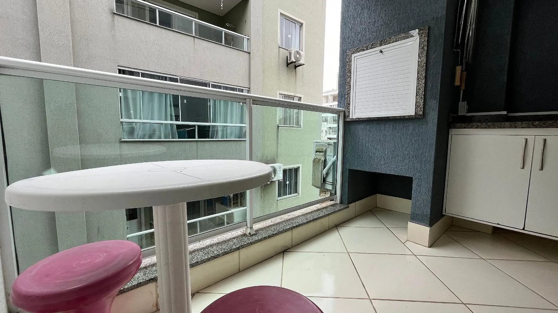 B163 - Apartamento Em Bombas Para 05 Pessoas Bombinhas