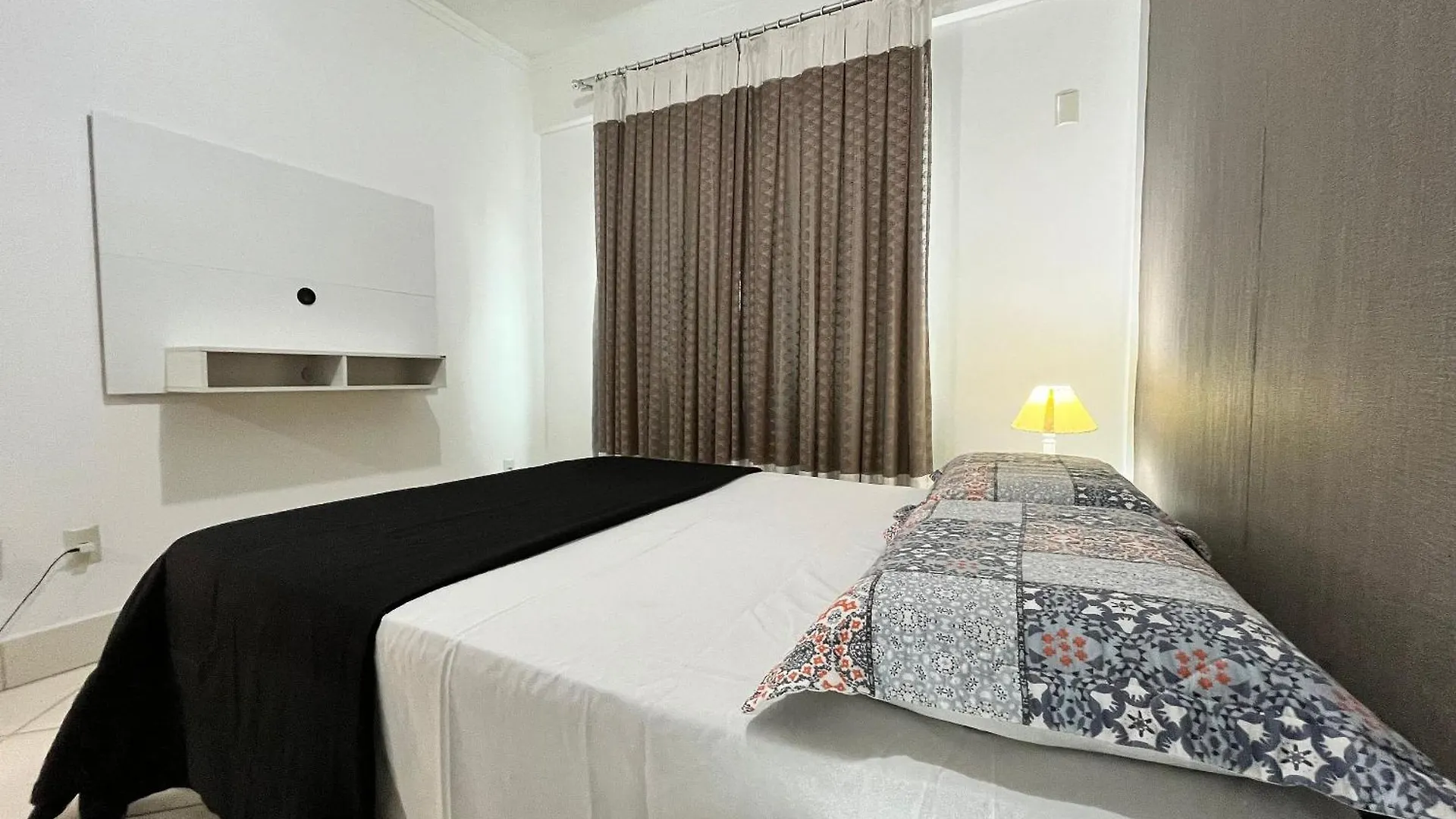 Apartment B163 - Apartamento Em Bombas Para 05 Pessoas Bombinhas