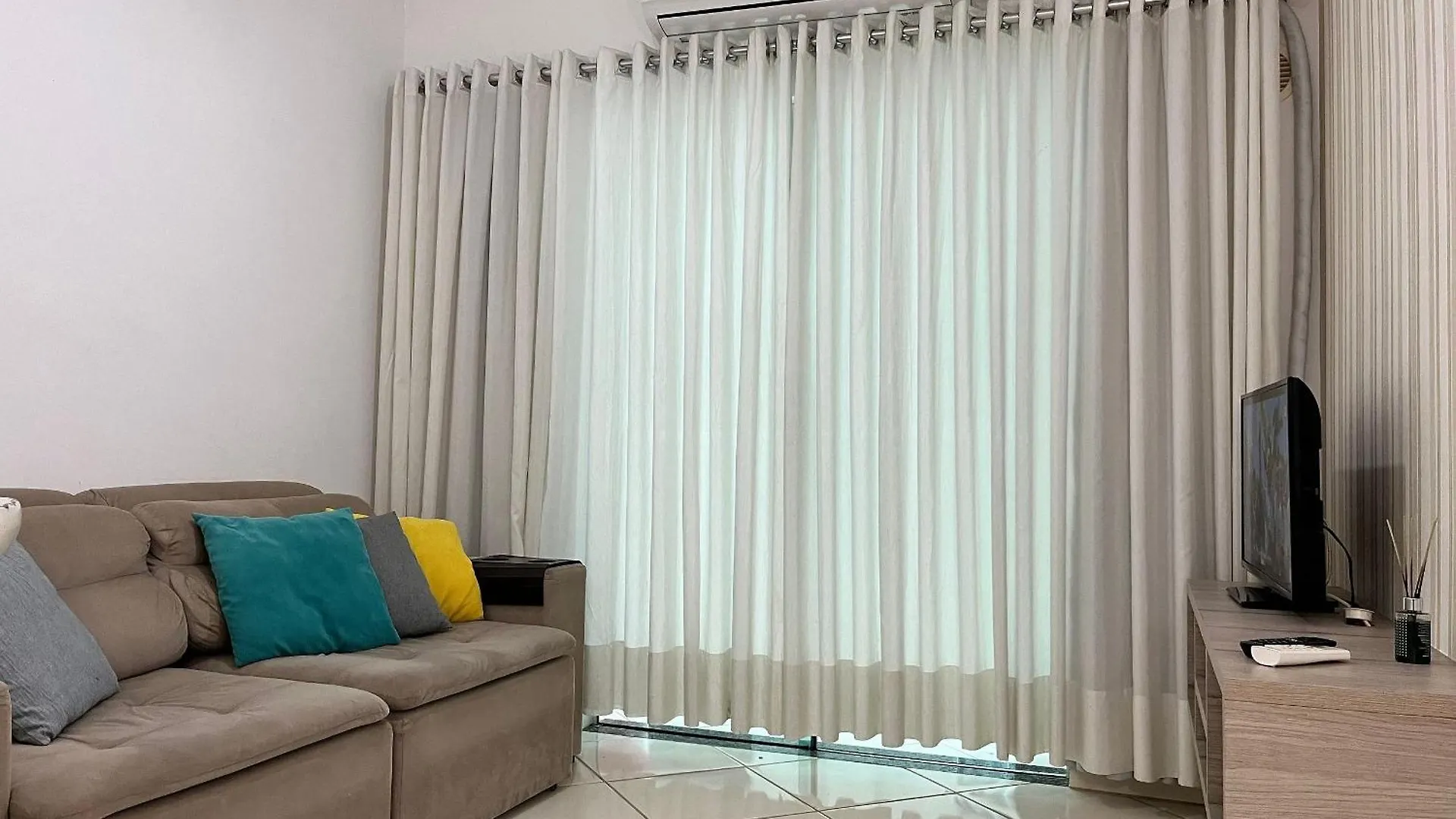 B163 - Apartamento Em Bombas Para 05 Pessoas Bombinhas