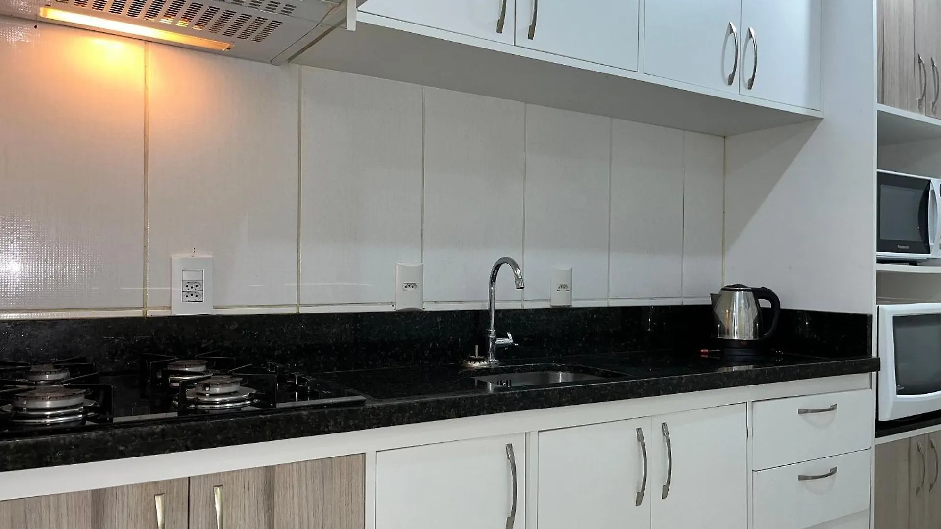 B163 - Apartamento Em Bombas Para 05 Pessoas Bombinhas