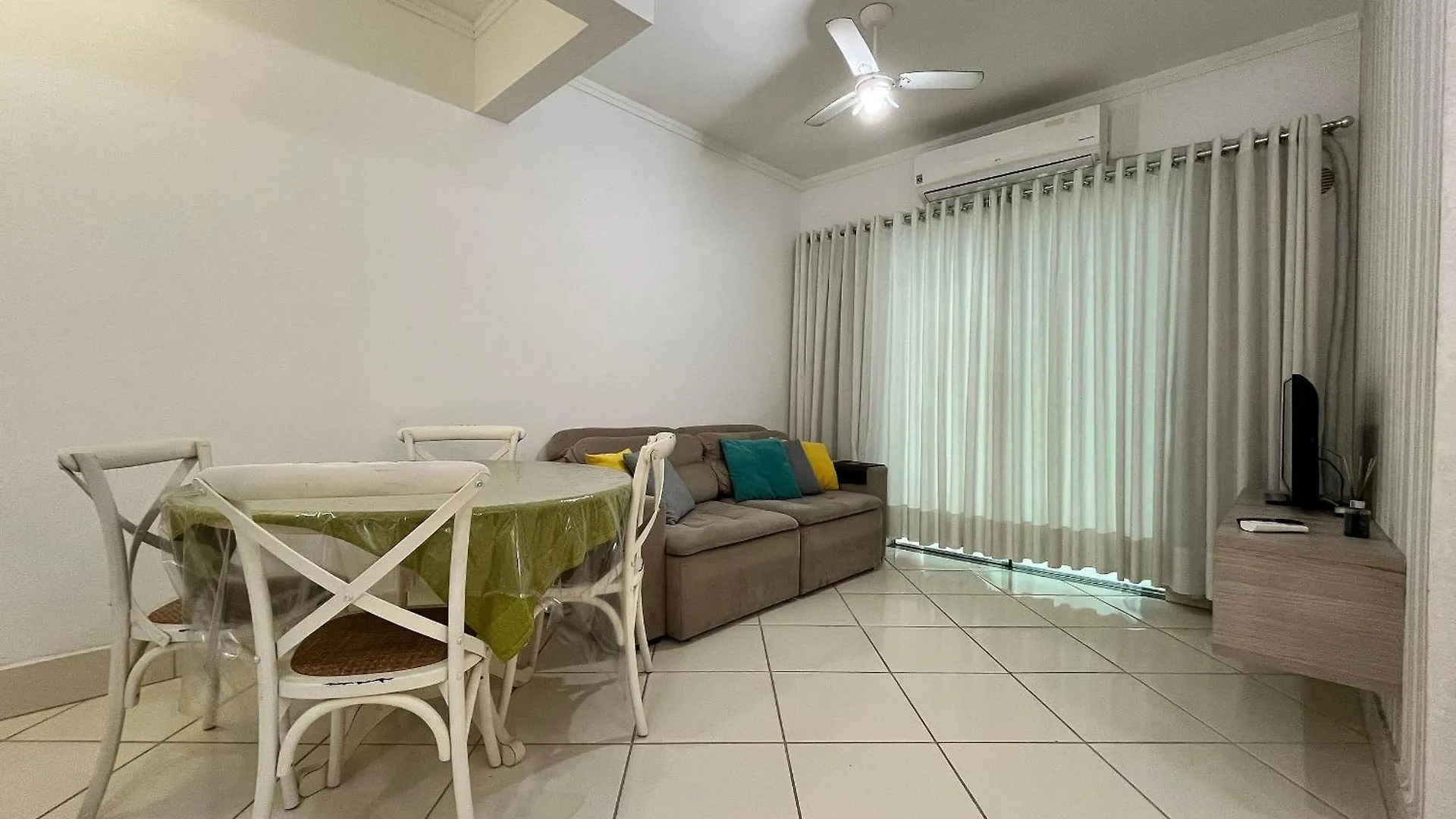 Apartment B163 - Apartamento Em Bombas Para 05 Pessoas Bombinhas